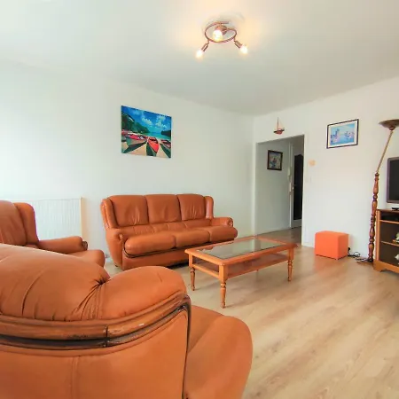 Apartament T3 Lumineux Et Confort De 72 M2 Avec Parking Privatif La Rochelle (Charente-Maritime)