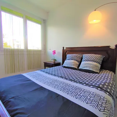 Apartment T3 Lumineux Et Confort De 72 M2 Avec Parking Privatif *