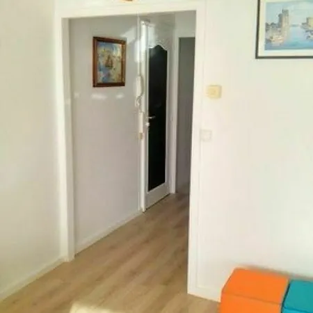 T3 Lumineux Et Confort De 72 M2 Avec Parking Privatif La Rochelle (Charente-Maritime)